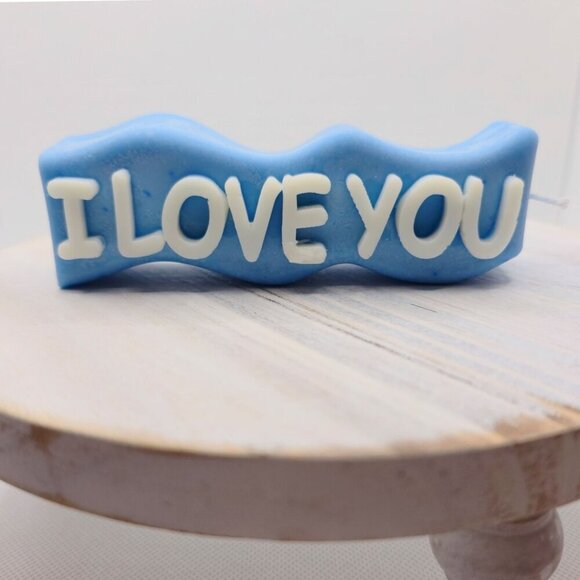Handmade ✦ I LOVE YOU Candle ✦ Blueberry Soy Wax Wavy Shape Romantic Gift NWT - Picture 6 of 6